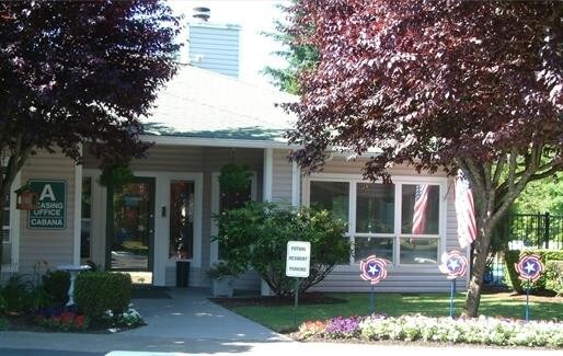 Emerald Pointe Apartments