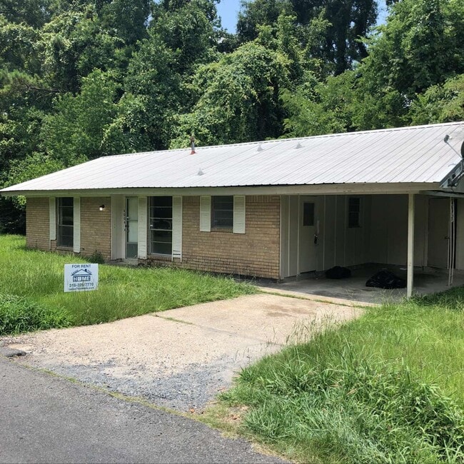 Building Photo - 4004 Lee Ct