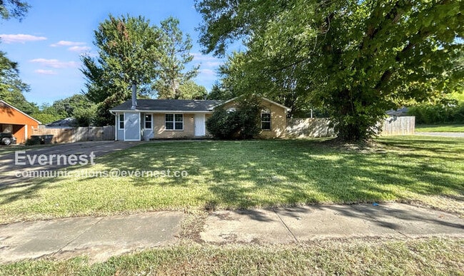 Building Photo - 3674 Ridgemont Ave Rental