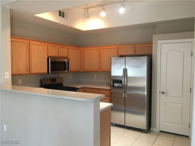 Building Photo - 3455 Cactus Shadow St Unit 104 Rental