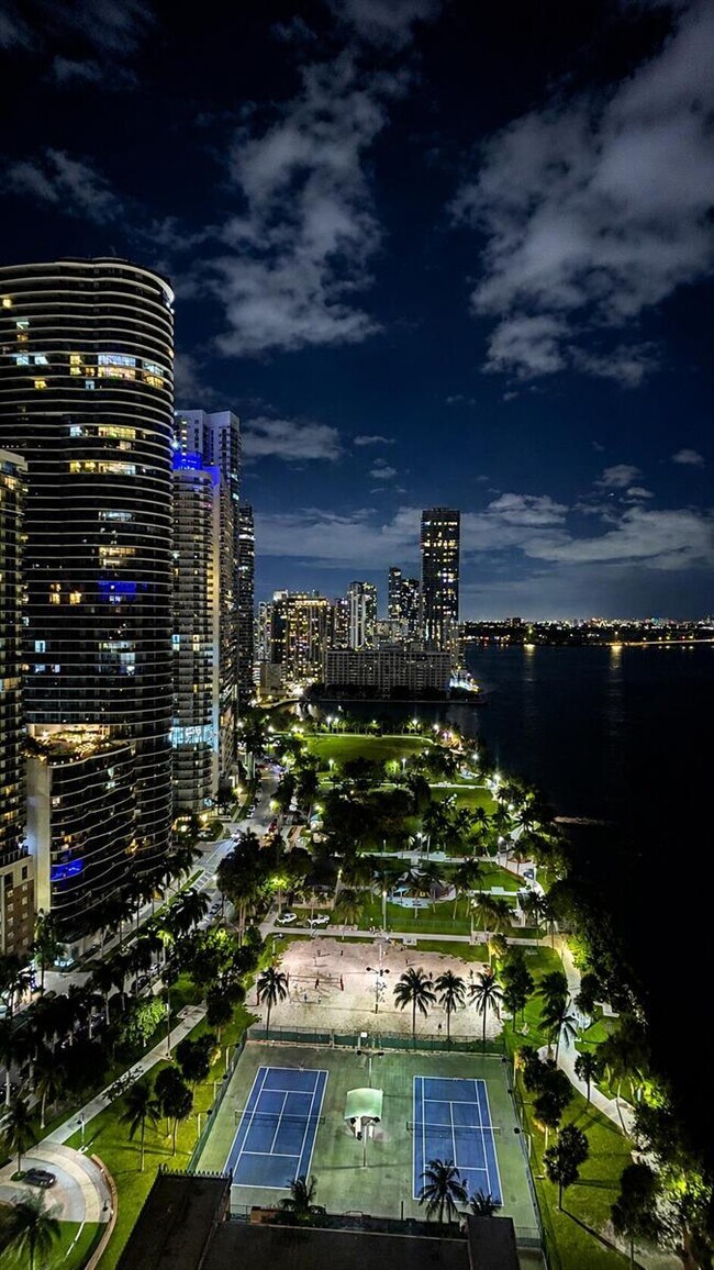 Photo - 1717 N Bayshore Dr