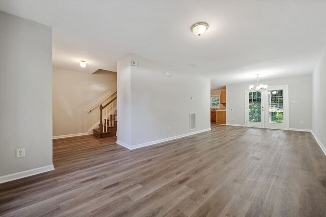 Photo - 1140 Drew St Unit A