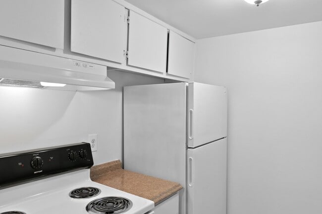 Photo - Metro East Apartments