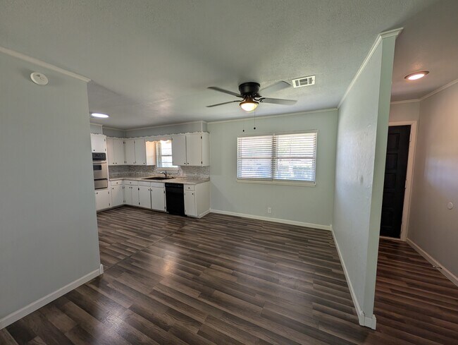 Photo - 5214 S Delaware Pl