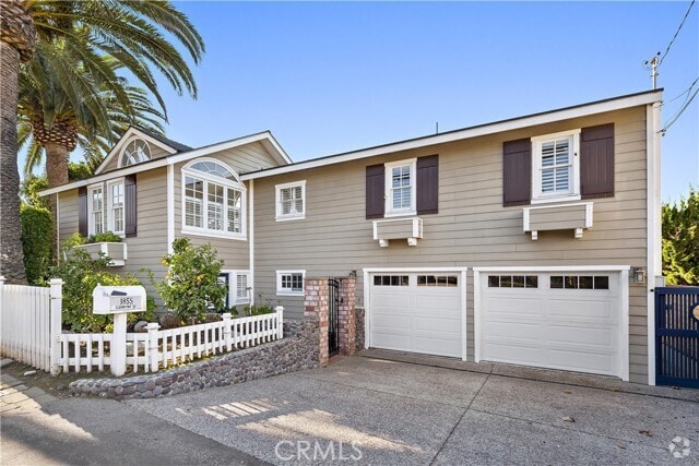 Building Photo - 1855 Glenneyre St Rental