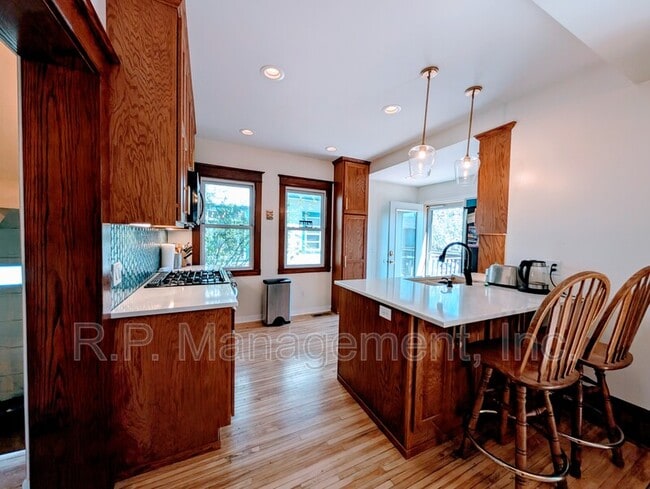 Photo - 398 N Herschel St