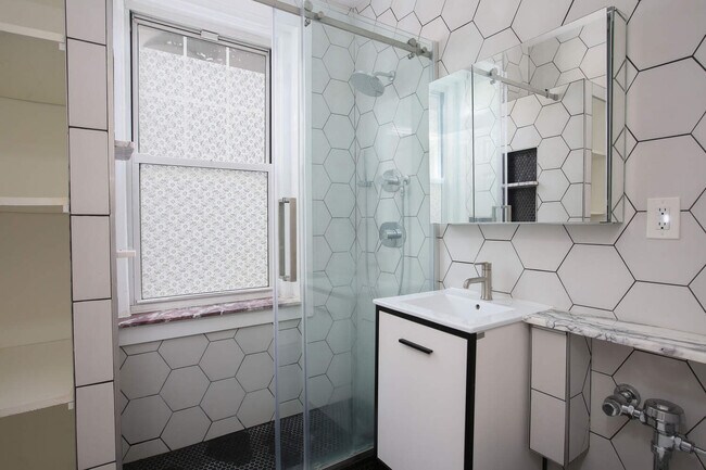 Photo - 114 Riverway Unit 9