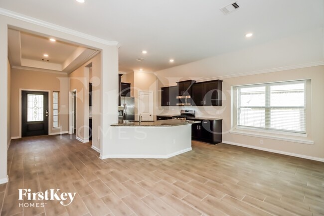 Photo - 1648 Breezewood Dr