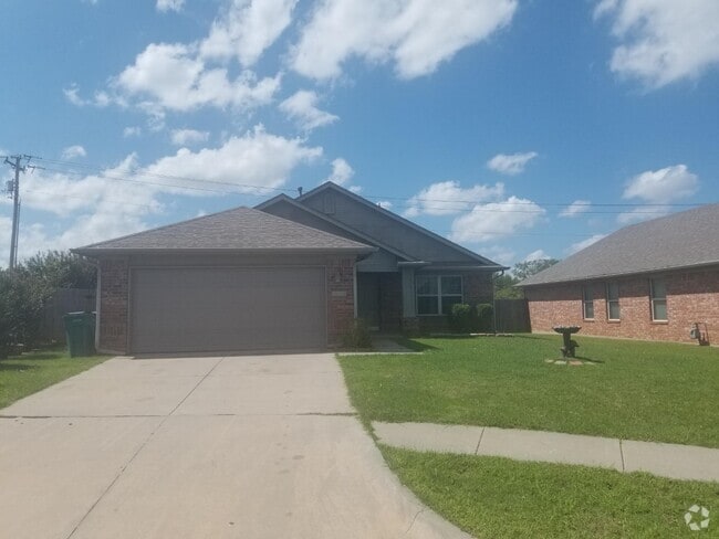 Building Photo - Beautiful 3 bedroom home near SW 104th and...