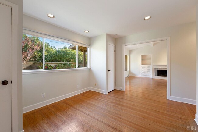 Photo - 36 Tamal Vista Blvd