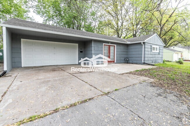 Building Photo - 9400 E 65th Terrace Rental