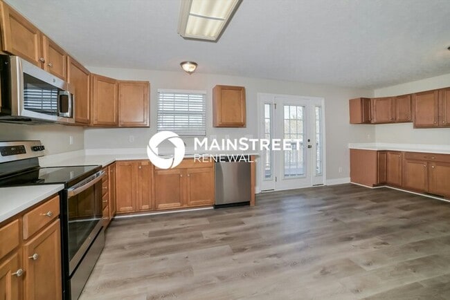 3 Bedroom Pet-Friendly Home in KNOXVILLE, TN with Main Street Renewal