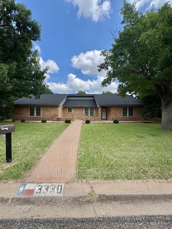 Photo - 3330 Briargrove Ln