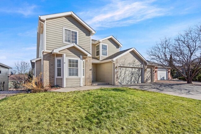 Photo - 389 Blackstone Cir