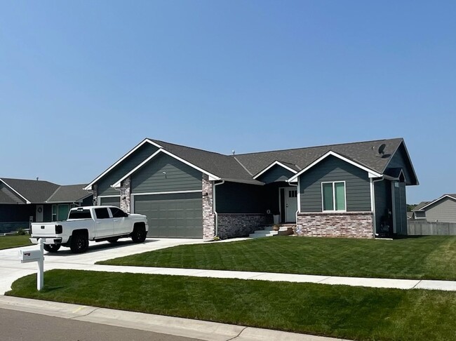 Photo - 3419 Laughlin St