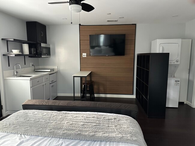 Photo - 2586 Lime Ave Unidad 2586