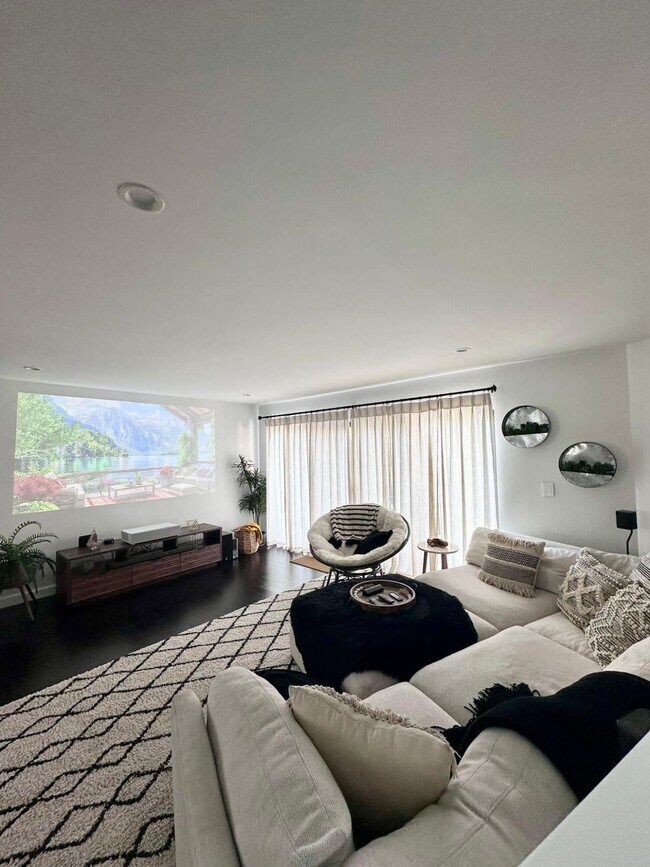 132 Weybridge Cir