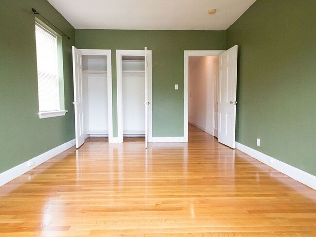 Building Photo - 23 Fairbanks St Unit 11 Rental