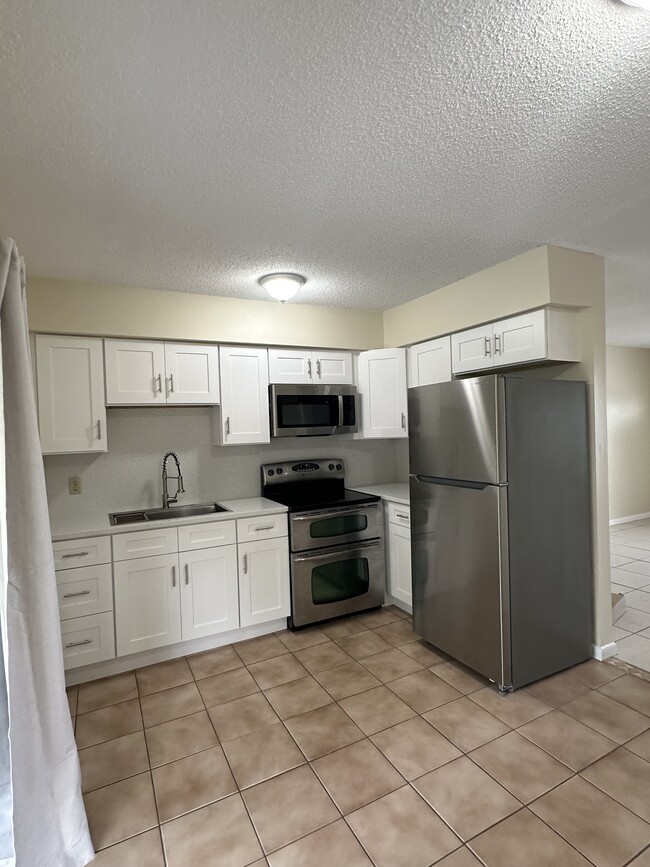 Photo - 8912 SE Parkway Dr