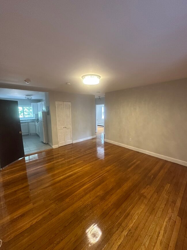 63 Selkirk Rd Unit 3