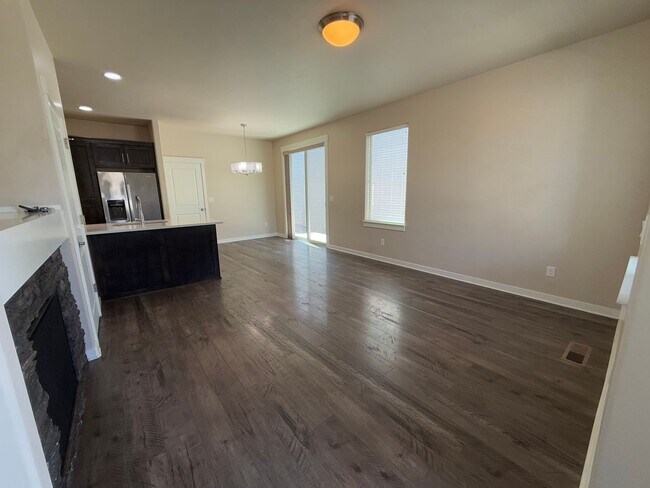 Photo - 3 Bed/2.5 Bath Single Family Home in SW Re...