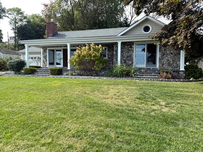 Photo - 267 Weed Ave