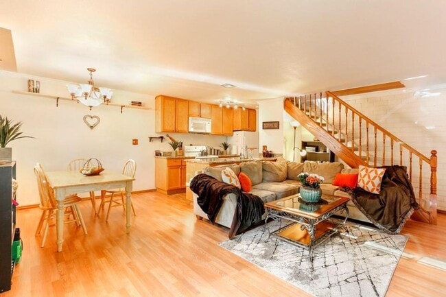 5137 Connecticut Dr