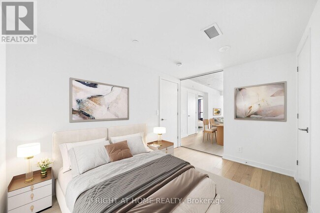 Photo - 2720 Dundas St W Unit 520