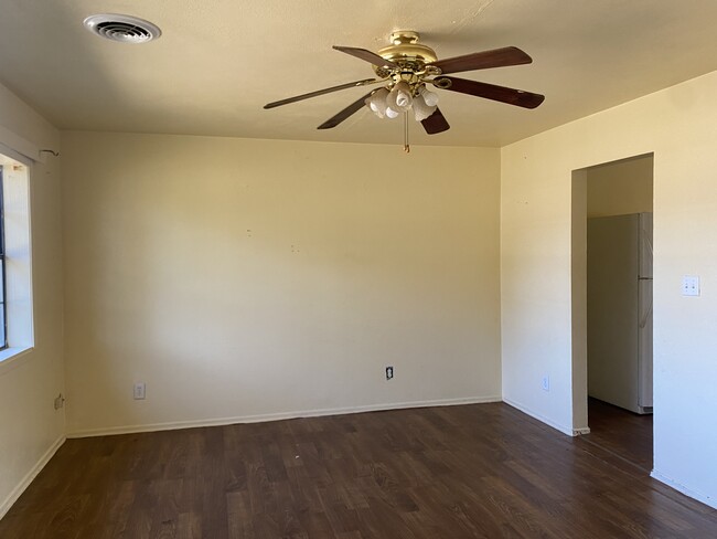 Building Photo - 1014 Pennsylvania Dr