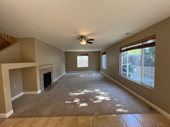 Photo - Highly Saught After Stonelake 4 Bedroom wi...