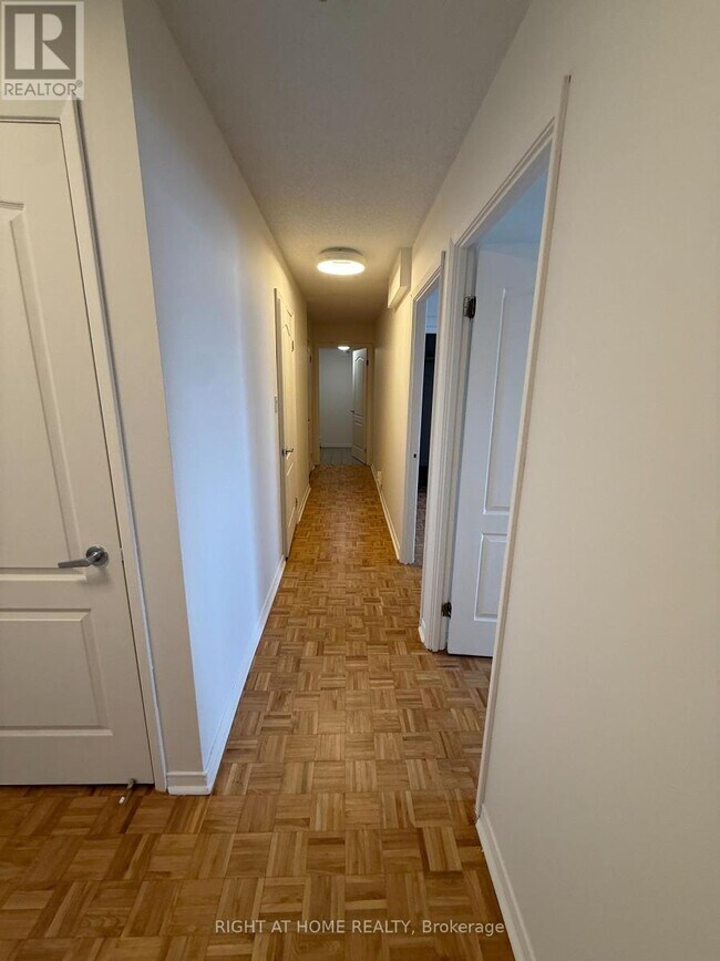 Photo - 855 Wilson Rd N
