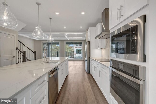 Photo - 43769 Metro Ter