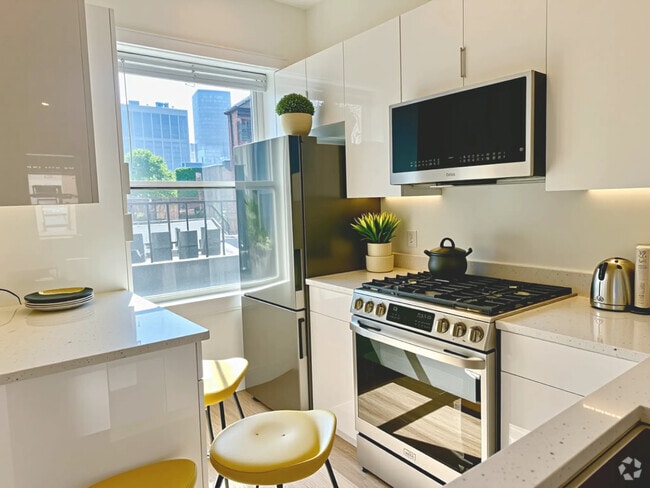 Building Photo - 8 4th St Rental