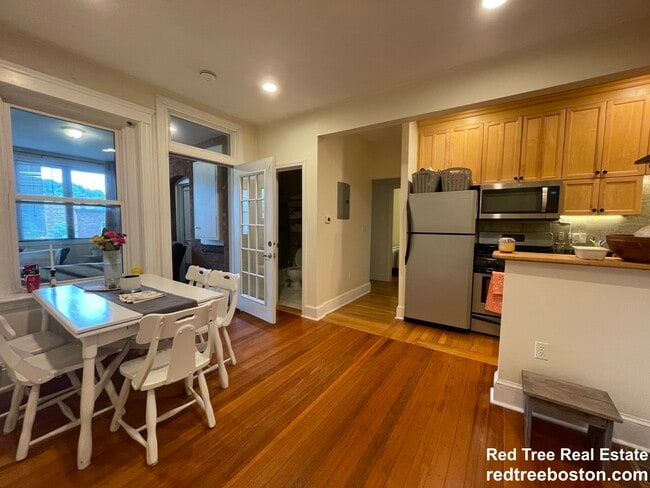 Building Photo - 191 Winthrop Rd Unit 2 Rental