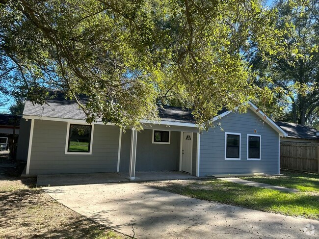 Building Photo - 3658 N 38th St Rental