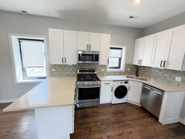 Photo - 5209 N Milwaukee Ave Unit 2