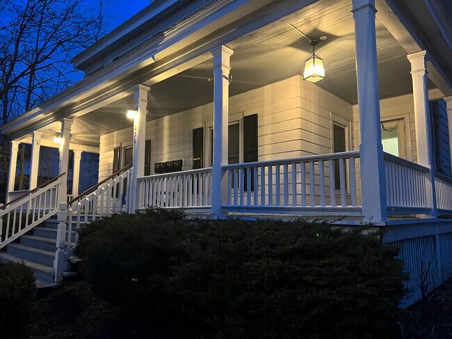 Photo - 234 Shelburne Rd