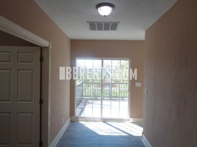 Photo - 735 Ferguson 5BR/5BA (Dayton)