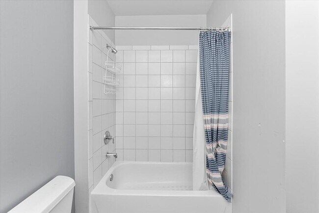 Photo - 720 N Larrabee St Unidad 1012