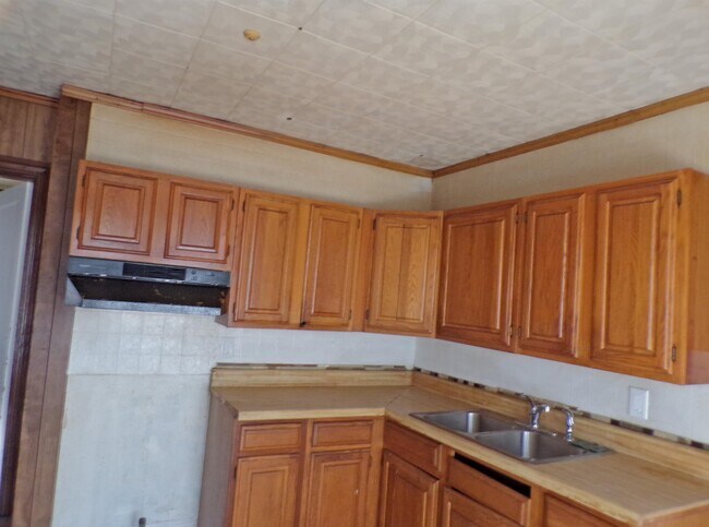 Photo - 756 S Pkwy E