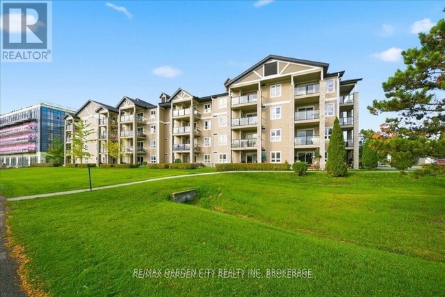 Photo - 330 Prince Charles Dr S Unité 1402