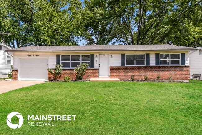 Photo - 805 Mary Jo Ln
