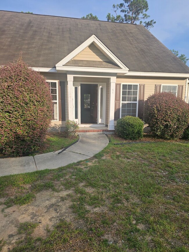 Building Photo - Spacious 5 Bedroom Beauty in NE Columbia – Modern Updates & Ideal Location!