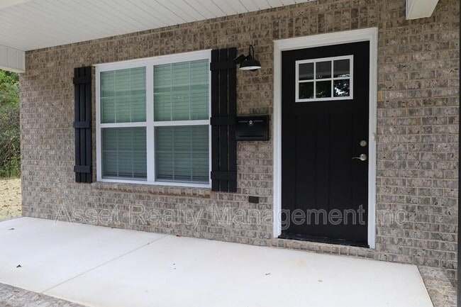 Photo - 159 Wade Ln