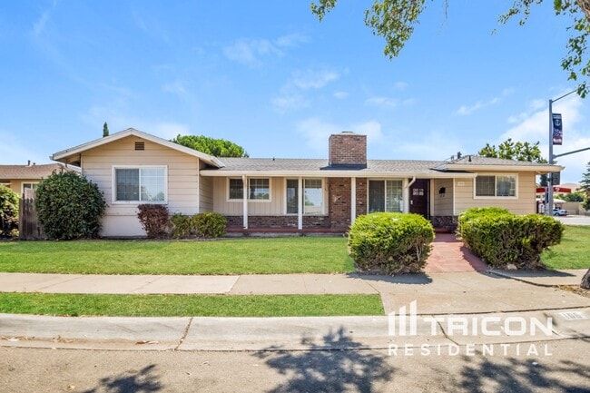 Building Photo - 106 Sierra Dr