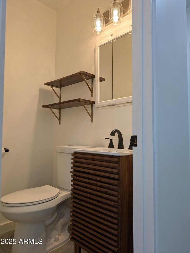 Photo - 3522 E Cheery Lynn Rd