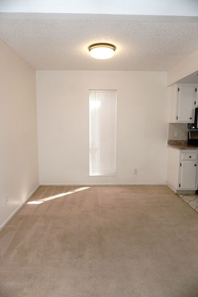 Photo - Downtown Single story 3/2 Unit 225