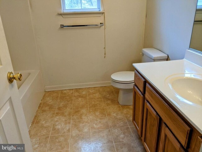 Photo - 403 Perrys Corner Rd