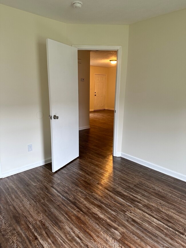 Bedroom #2 - 784 Kings Rd Unit 784 Kings Rd