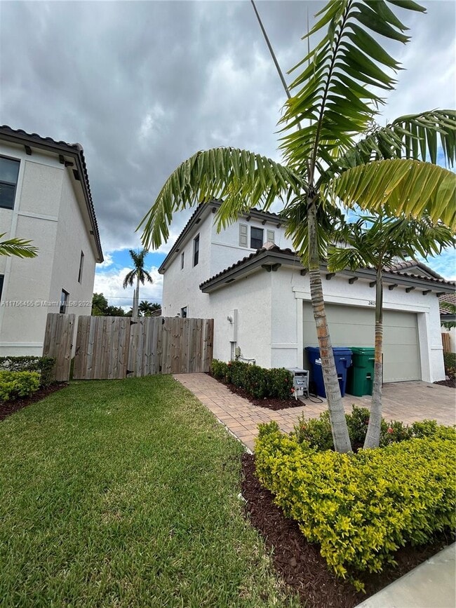 Building Photo - 24030 SW 119th Pl Unit Efficiency Rental